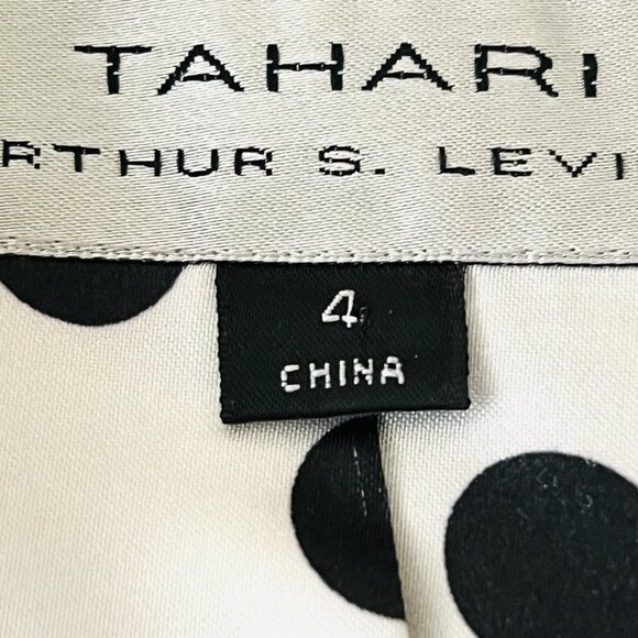 Tahari Women's Lined Black Blazer Jacket Sz 4 Bell Sleeve Two Buttons Polyester - Picture 9 of 12